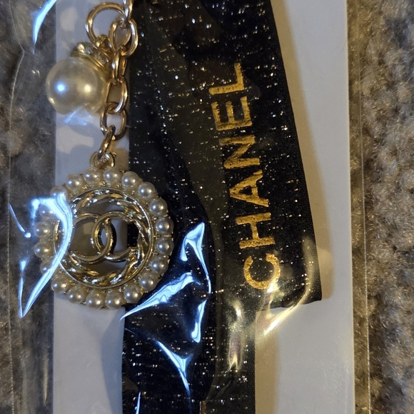 Chanel Paris White Box - Picture 1 of 2